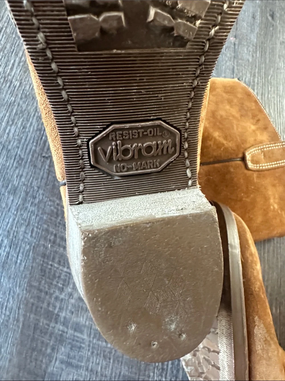 Vibram Men's Brown Suede Slip-On Western Boots